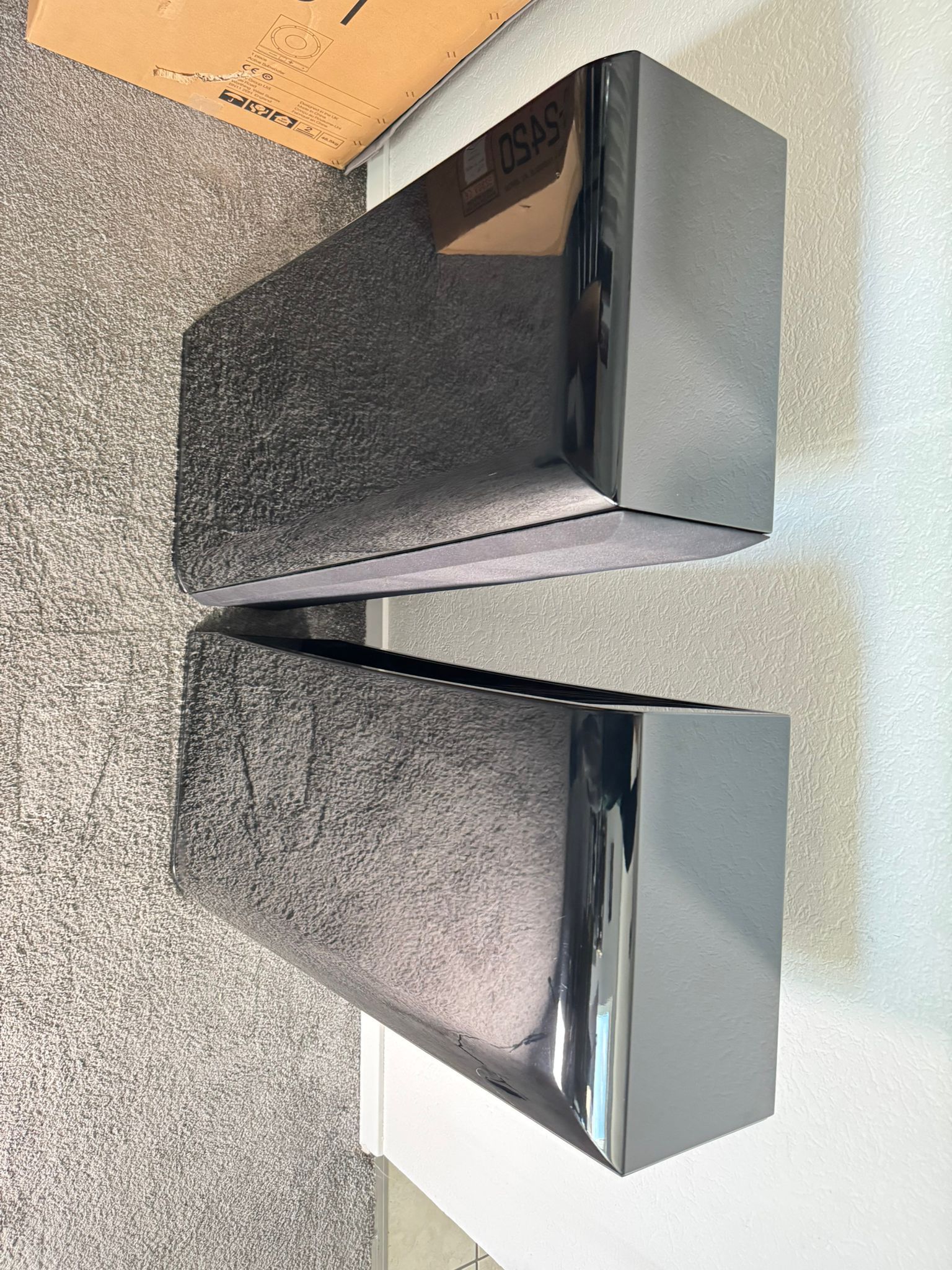 Quadral Aurum Orkan active speakers in black 6