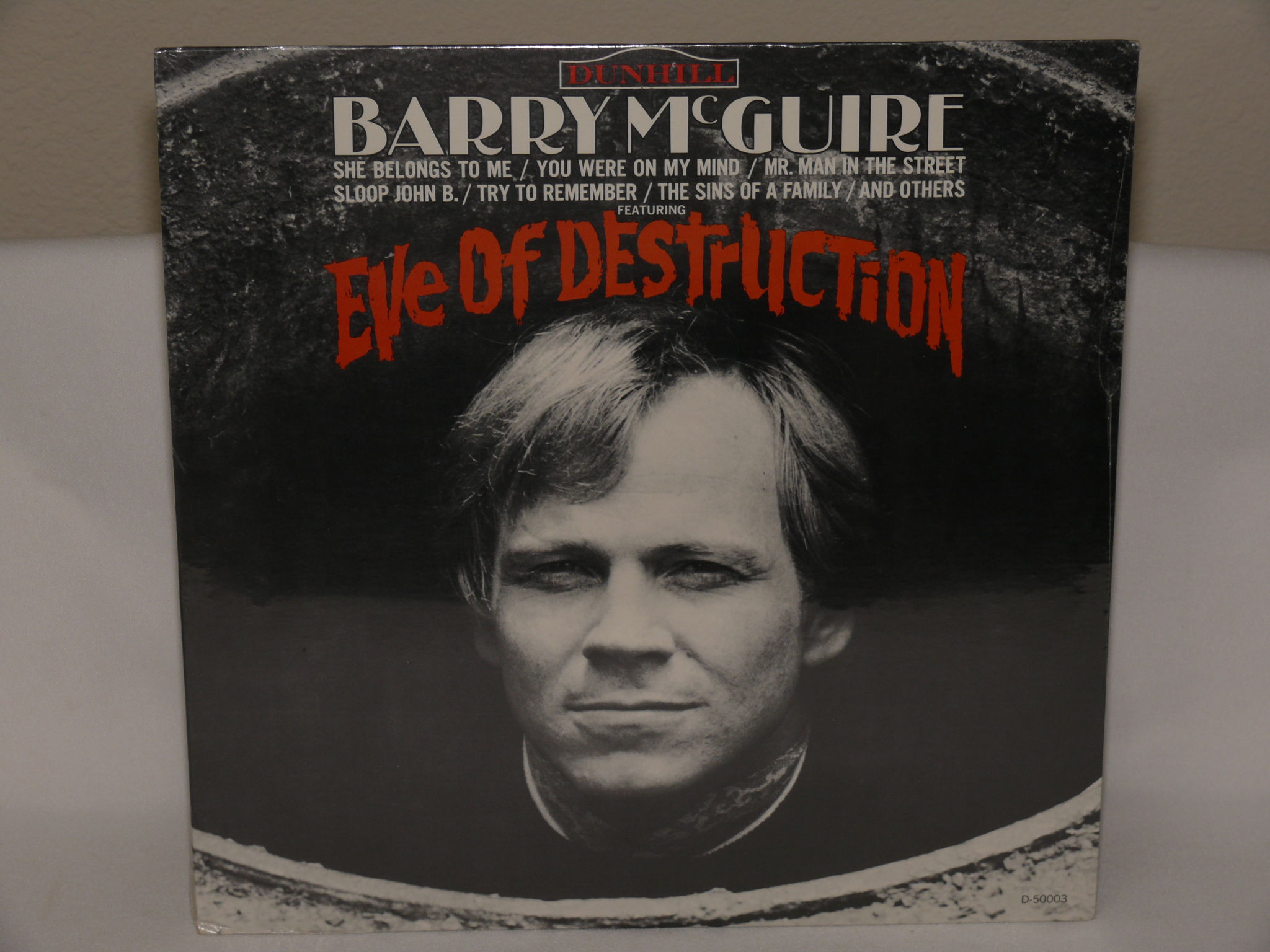 BARRY MCGUIRE ~ EVE OF DESTRUCTION ~ 1965 MONO LP ~ STI...