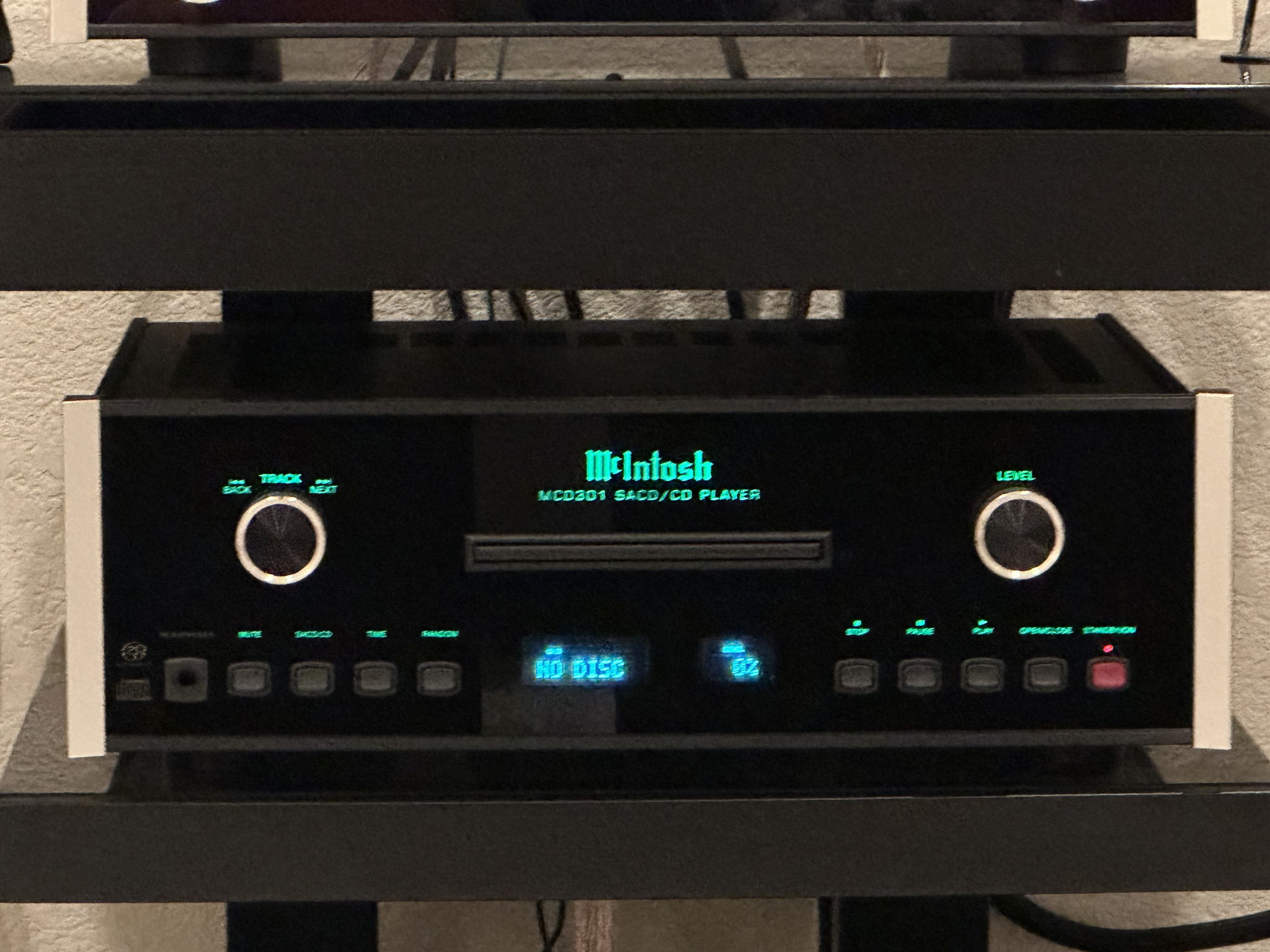 McIntosh MCD-301 2