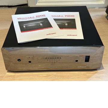 AudioQuest Niagara 7000 Power Conditioner Customer Trad...