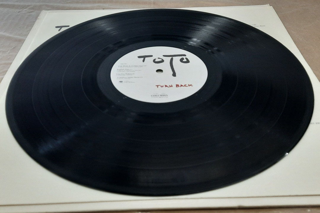 Toto – Turn Back 1981 NM ORIGINAL VINYL LP Columbia FC ... 7