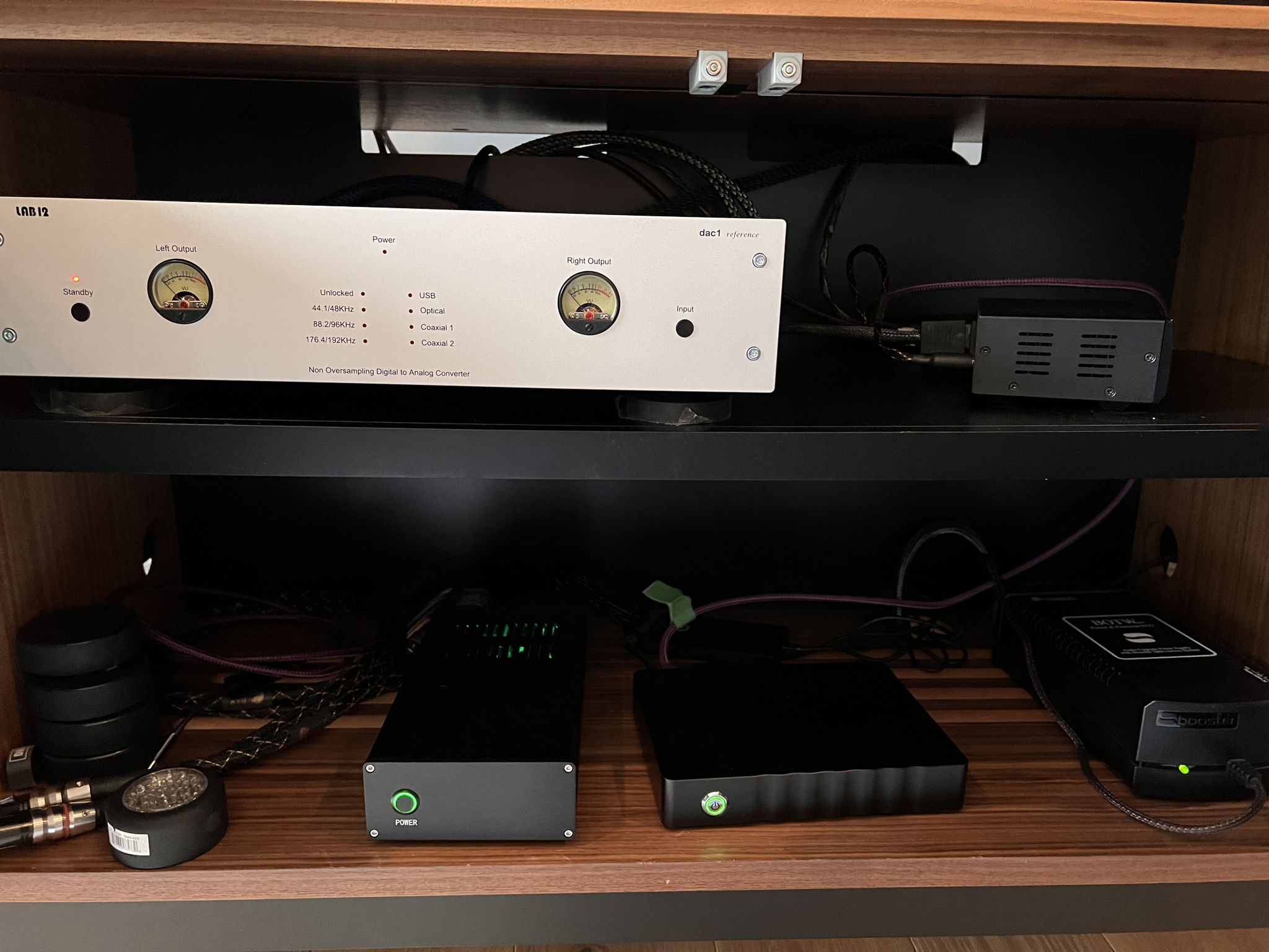 DAC with Roon server and LPS below