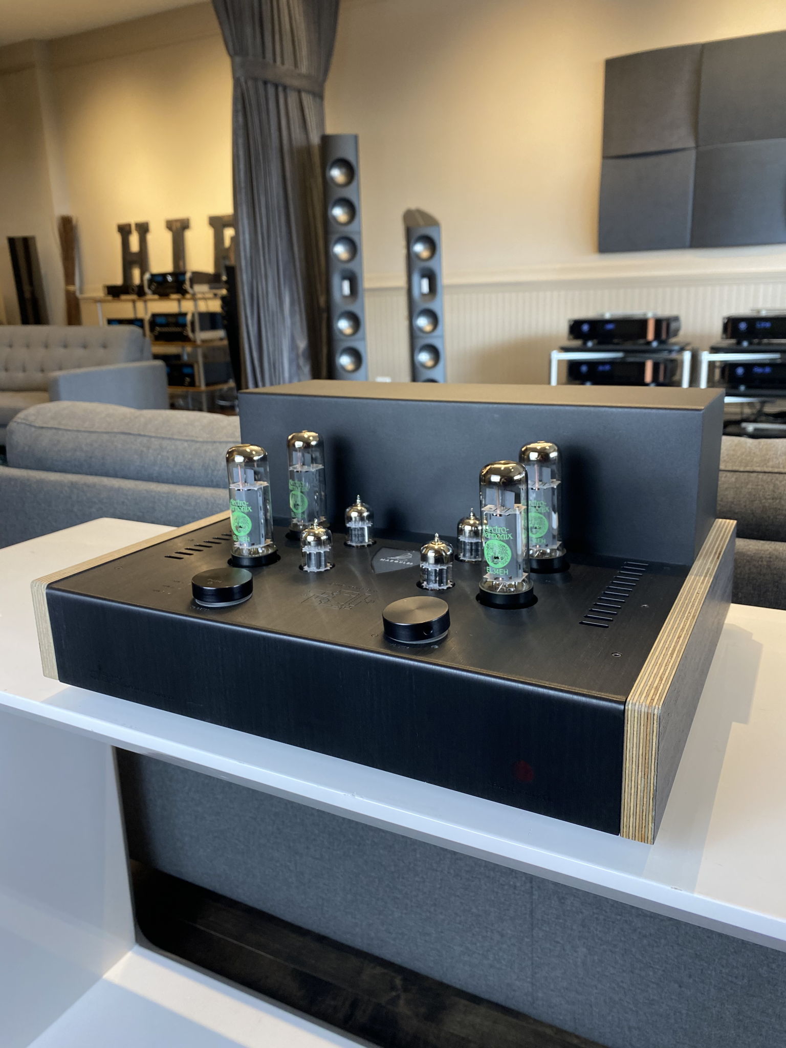 Margules - I-240 Integrated Amplifier - Customer Trade ...