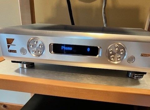 Ayre KX-R Twenty preamp silver - mint customer trade-in 3