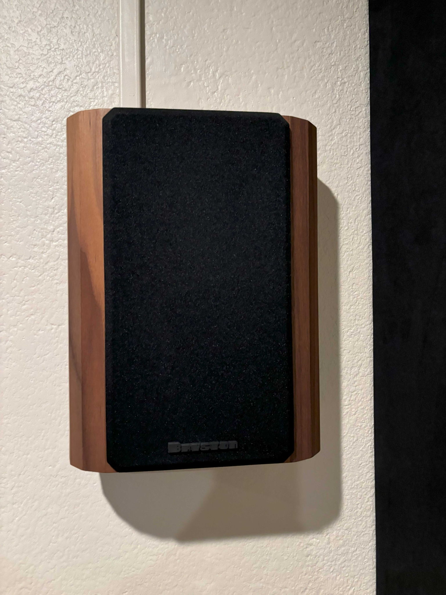 Bryston  Model TOW On-Wall High Performance Speakers - ...