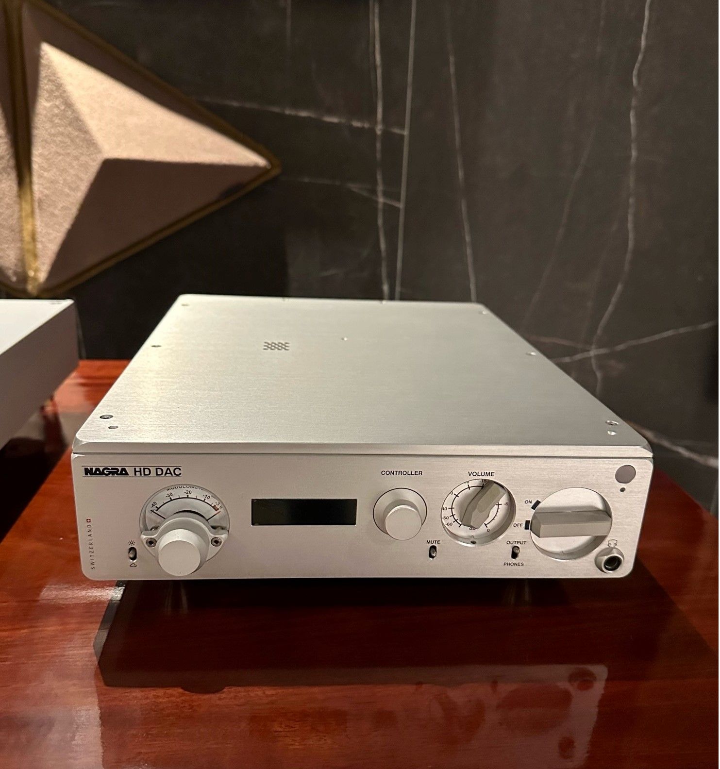 Nagra HD DAC - Free Shipping 7