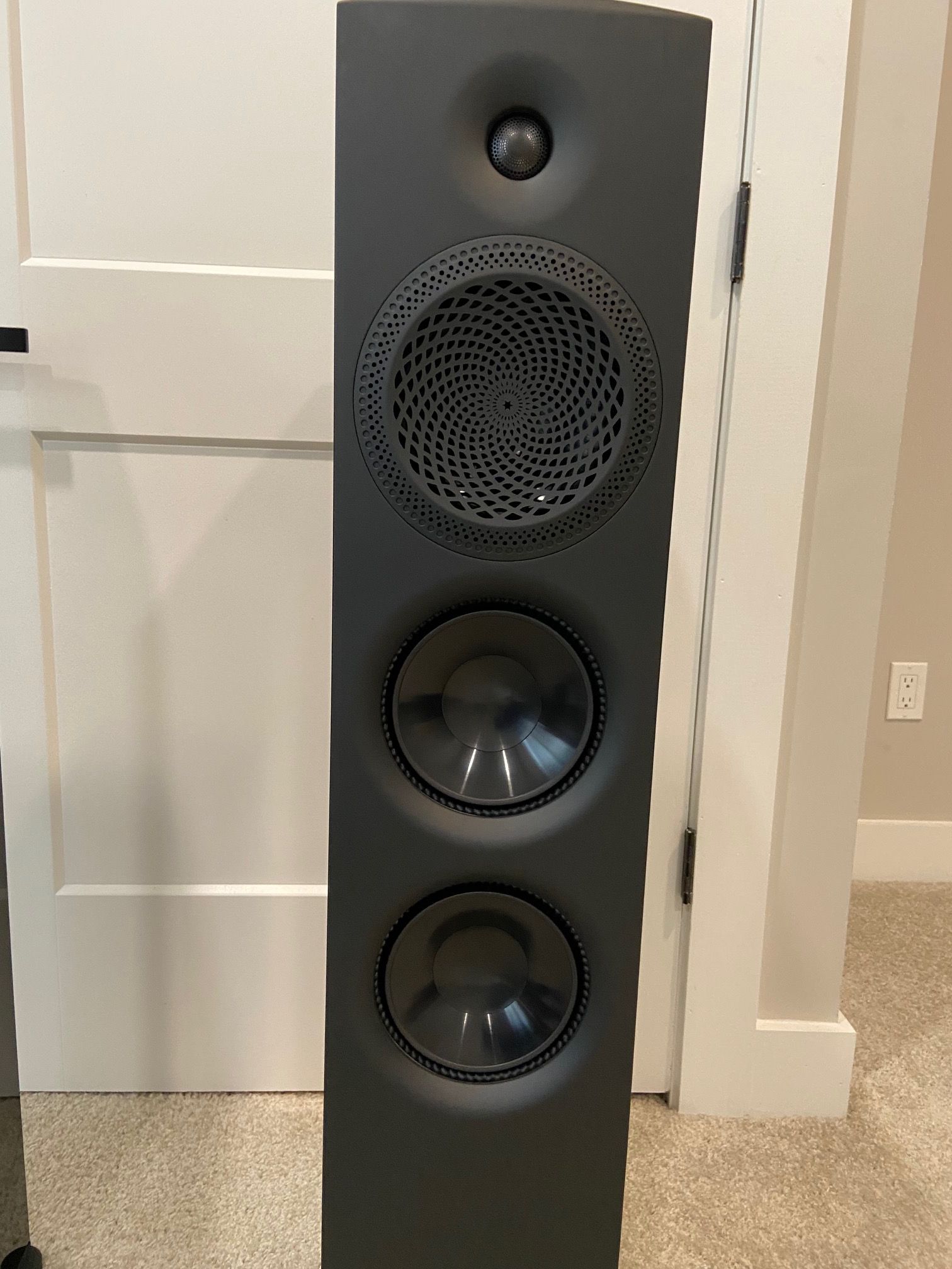 Paradigm Premier 800f pair.  Great Condition, One Owner. 7