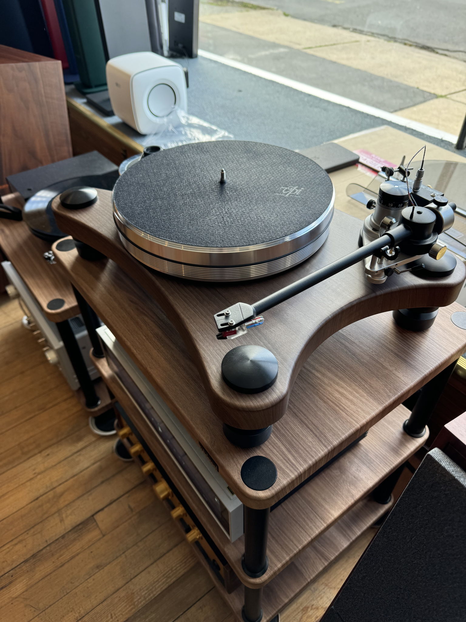 VPI Industries Prime Walnut 2