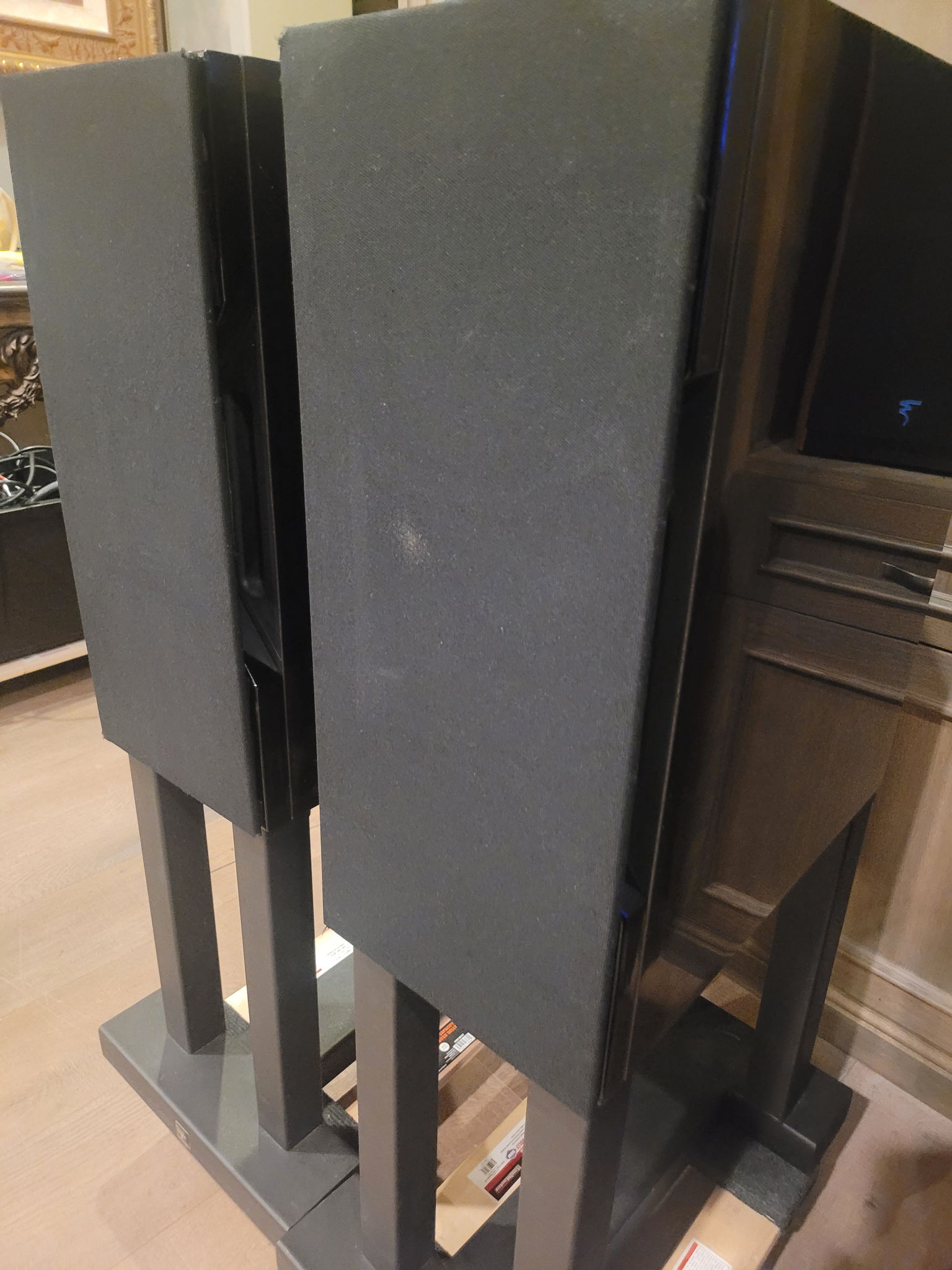 Wilson Audio Cub  Speakers black Gloss includes the anc... 15