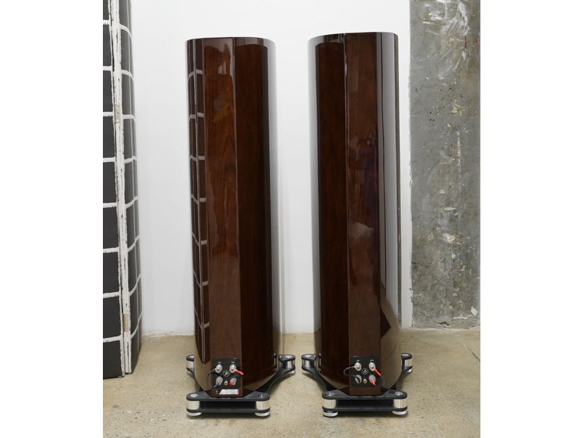 Fyne Audio F702 Floorstanding Loudspeakers in Walnut - Excellent Condition