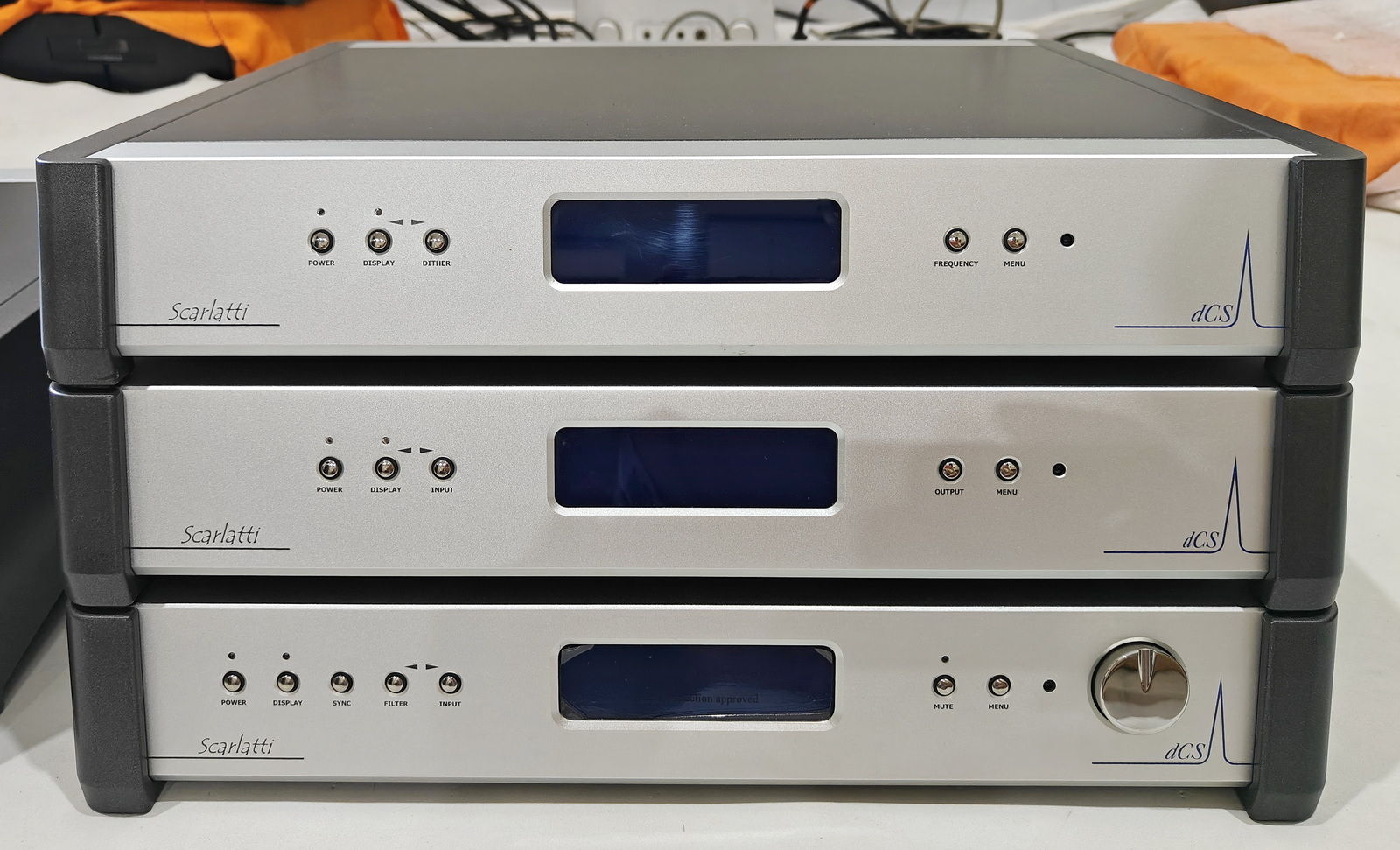 DCS Scarlatti SACD/CD Transport , DAC , Upsampler & Mas... 3