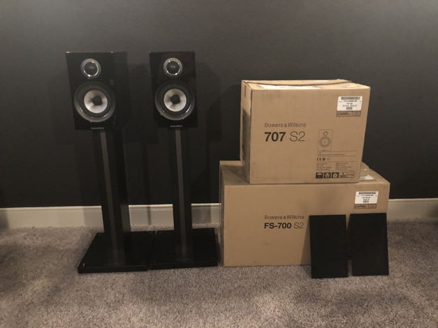 B&W (Bowers & Wilkins) 707 S2 with B&W stands