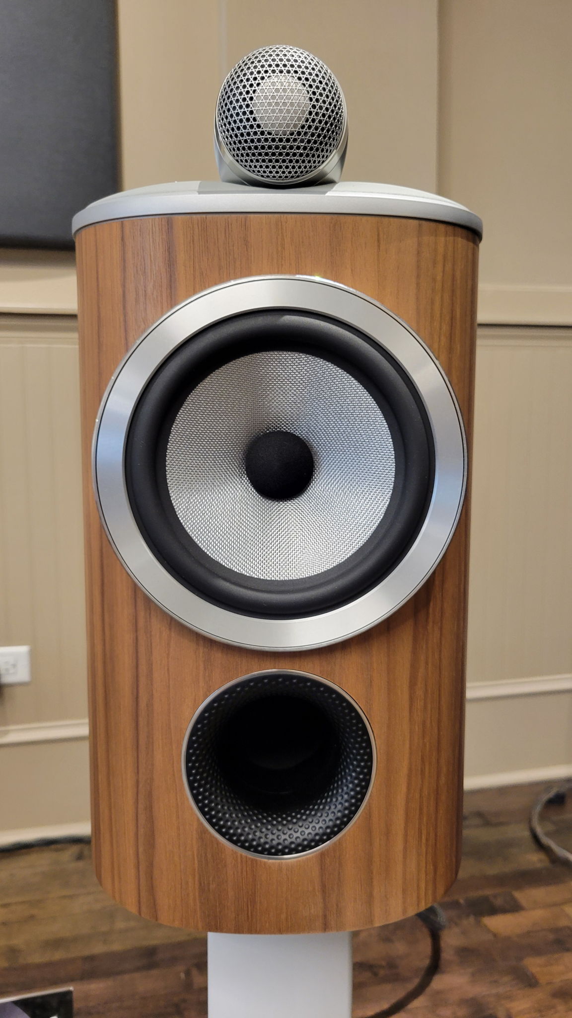 B&W (Bowers & Wilkins) - 805 D4 - Satin Walnut - Custom... 9