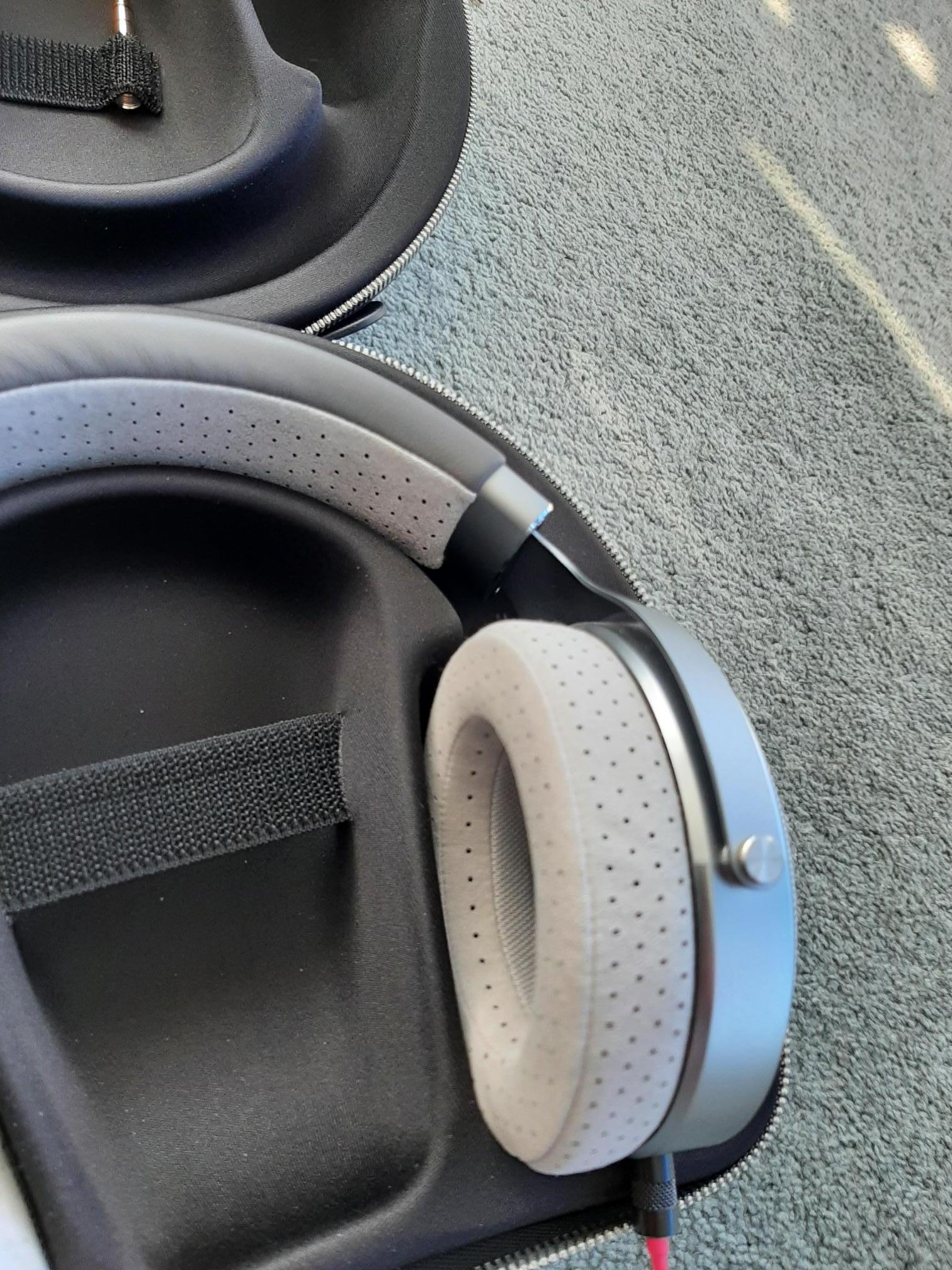 FOCAL CLEAR - AS NEW 7