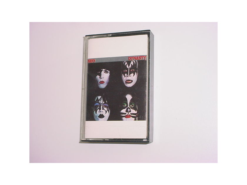 Audio Cassette Tape - KISS Dynasty  crc NBL 57152 CASABLANCA 1978
