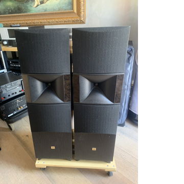 JBL SVA-1600 Floor standing speakers Black Priced to mo...