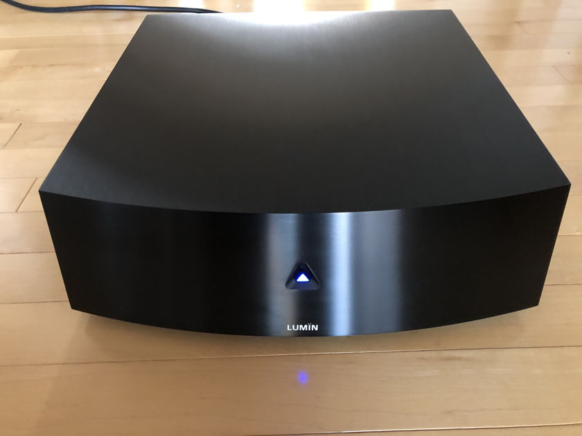 LUMIN AMP Reference Solid State Amplifier in beautiful Black