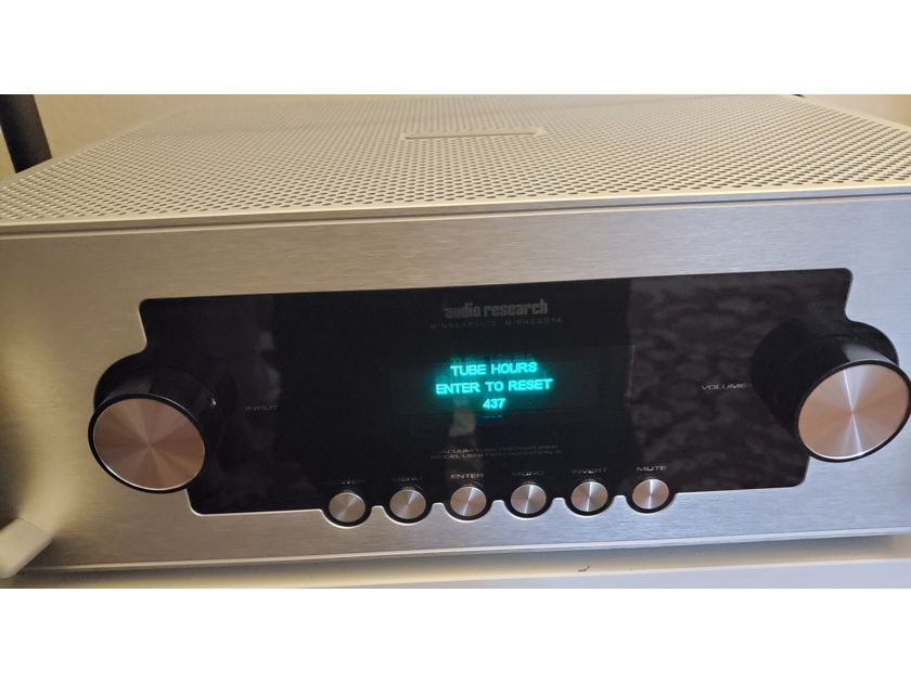 Audio Research  LS28 Line Stage Preamplifier