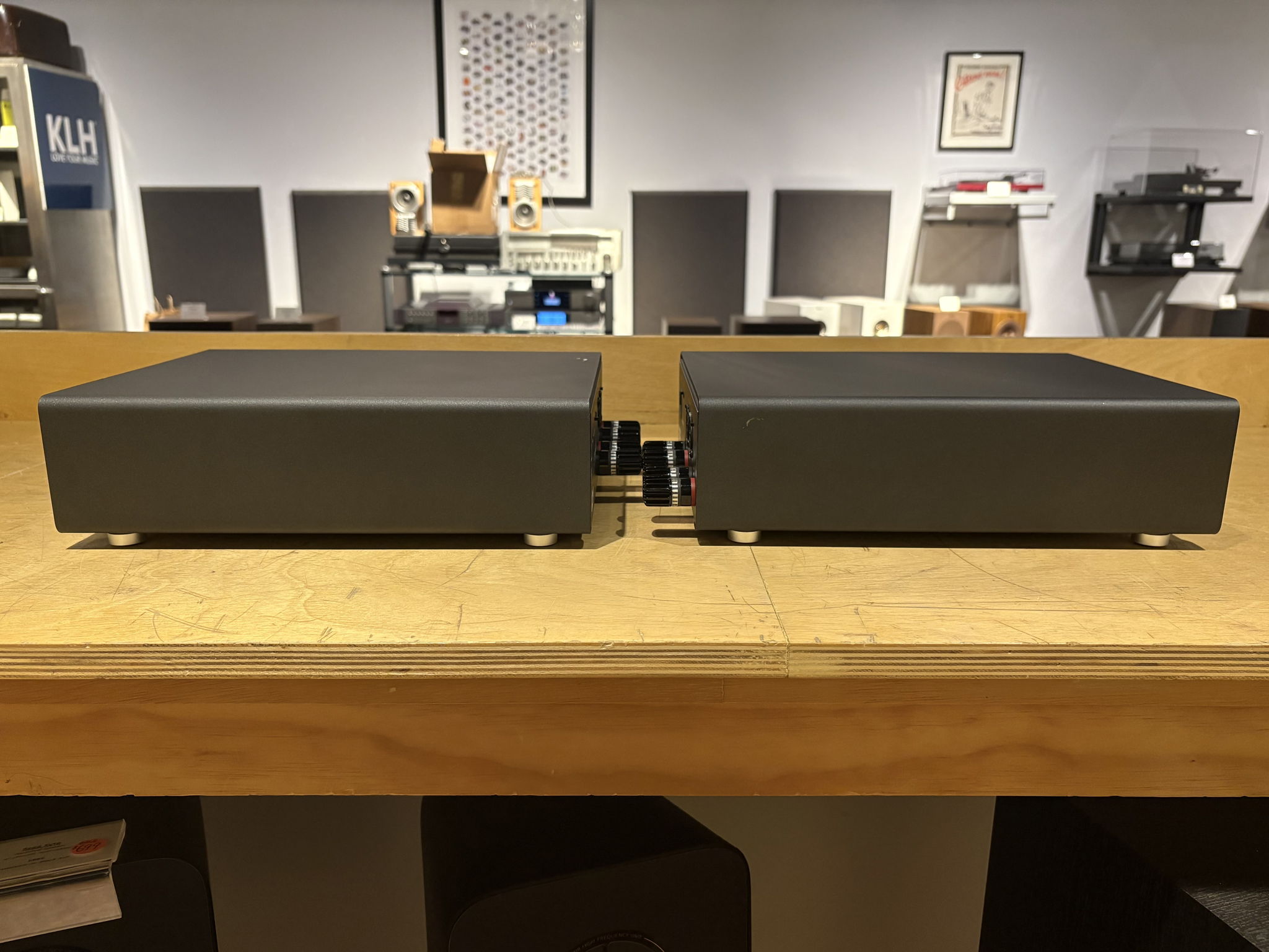 Boxem A 4215/E2 Stereo Power Amplifier - 210 WPC into 8... 5