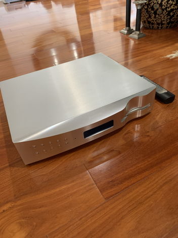 DCS Puccini, silver. 1 owner SACD CD player trade in. L...