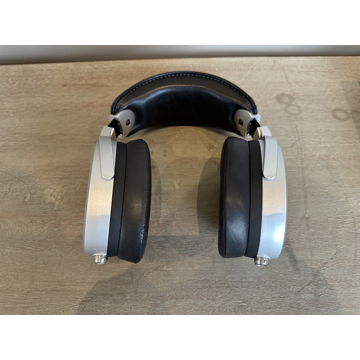 Warwick Acoustics Bravura electrostatic headphone system