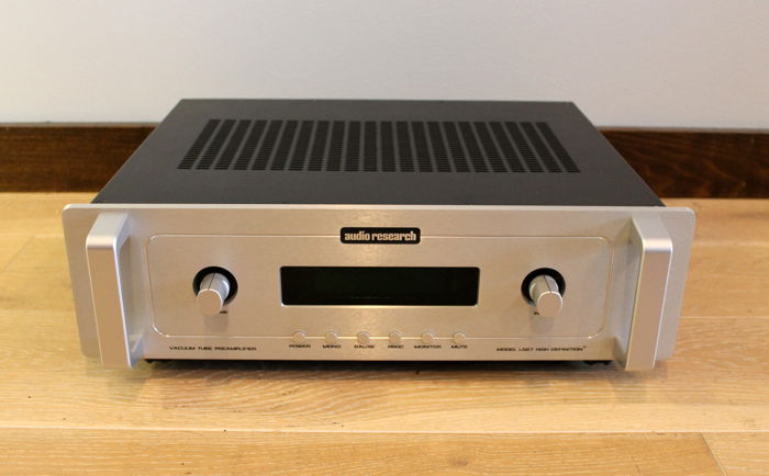 Audio Research LS27 Linestage Preamplifer in Silver Finish