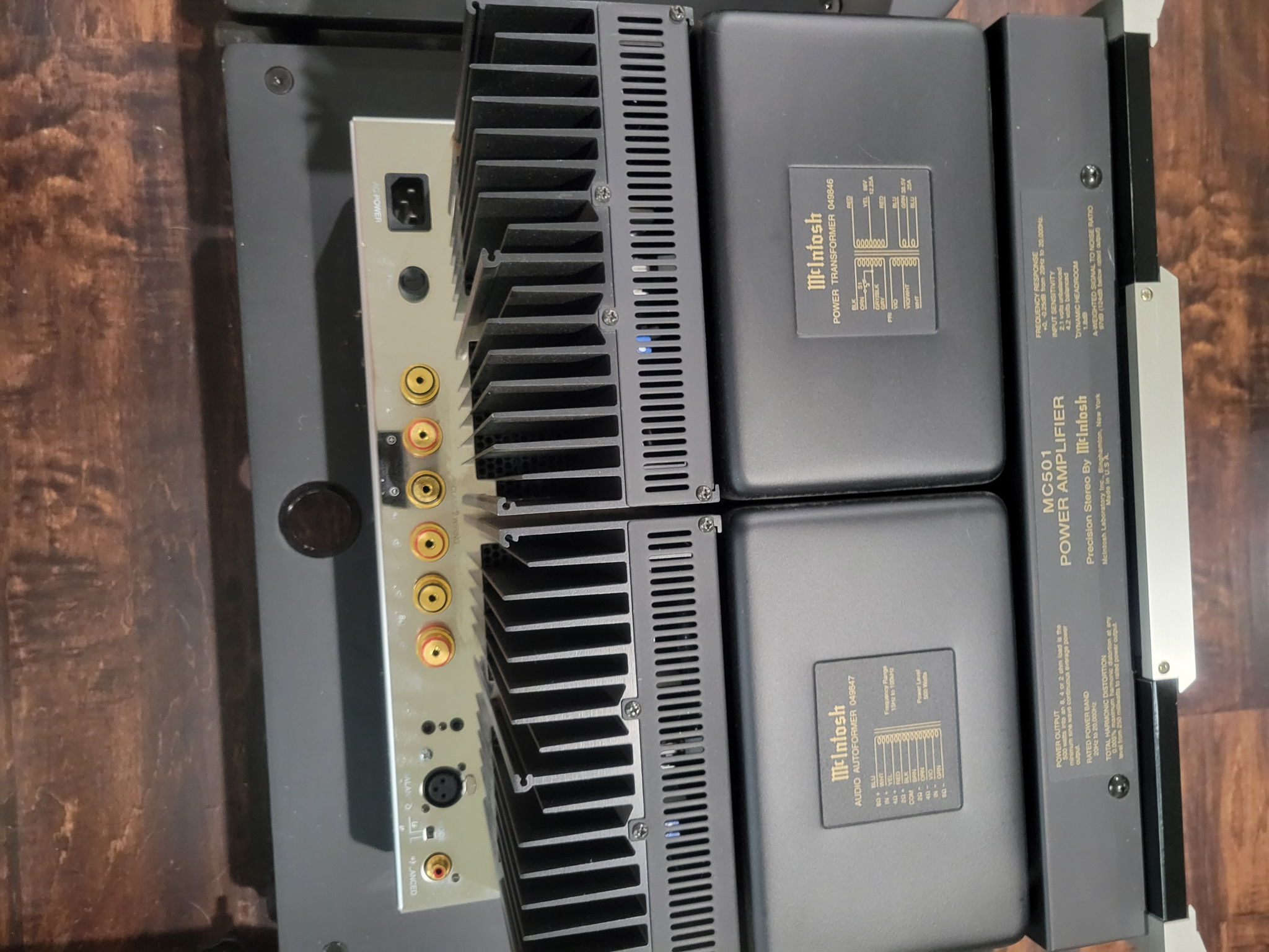 McIntosh MC501 500 Watt Monoblock Power Amplifiers 14