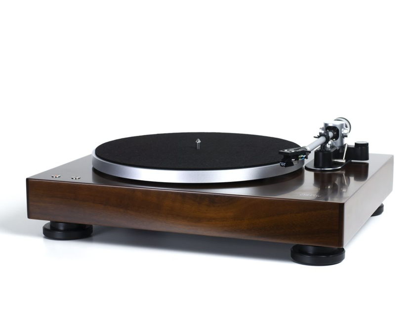 Music Hall Classic Turntable w/ Built in Phono Preamp - Authorized Dealer
