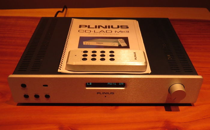 Plinius CD-LAD mkII stereo Preamp with HT bypass & meta...