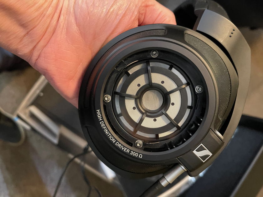 Sennheiser HD820 Closed Back Headphones