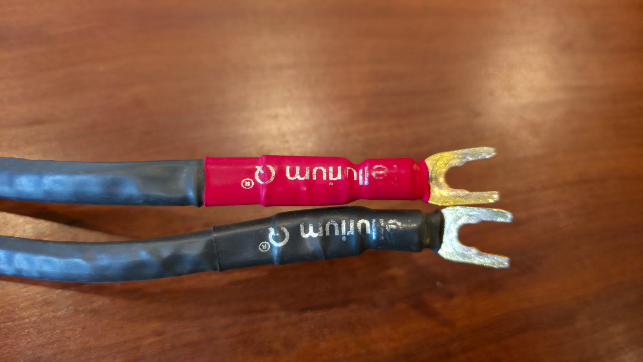 Tellurium Q Black Diamond Speaker Cables 3M with Spades... 4