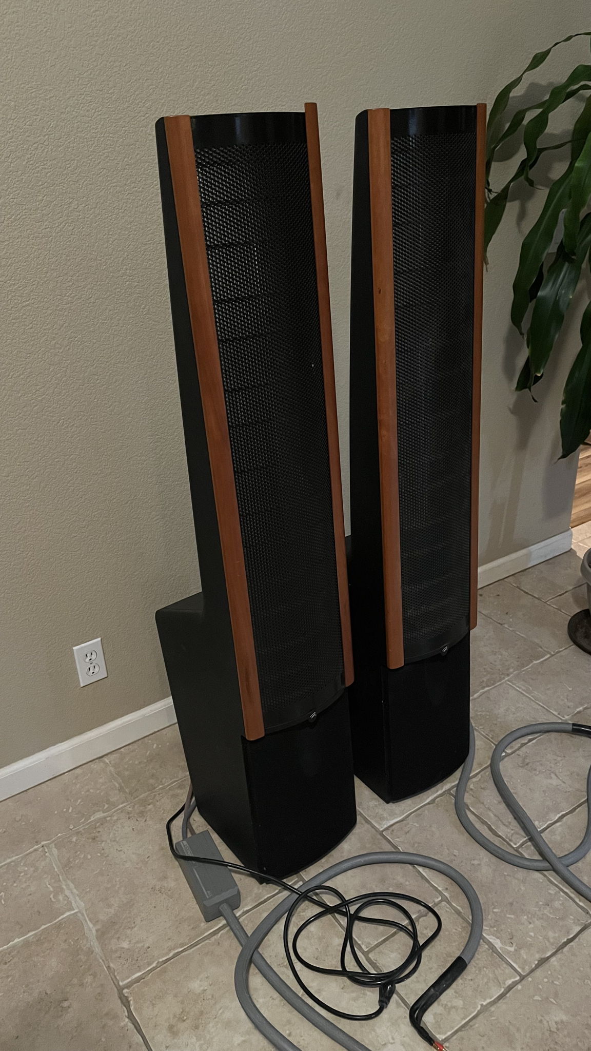 Martin Logan Aeon 3