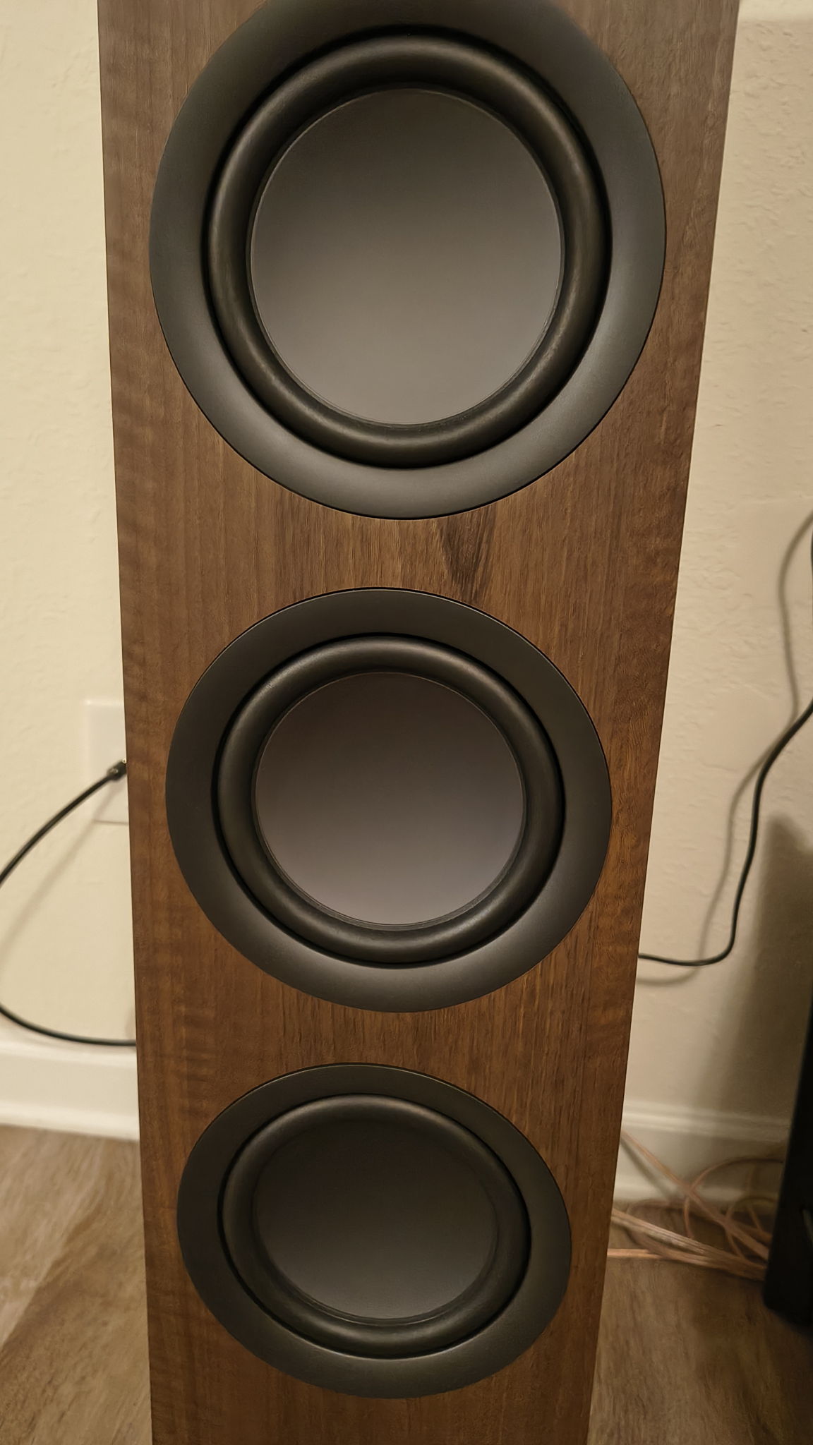 KEF Q11 Meta floorstanding speakers, pair