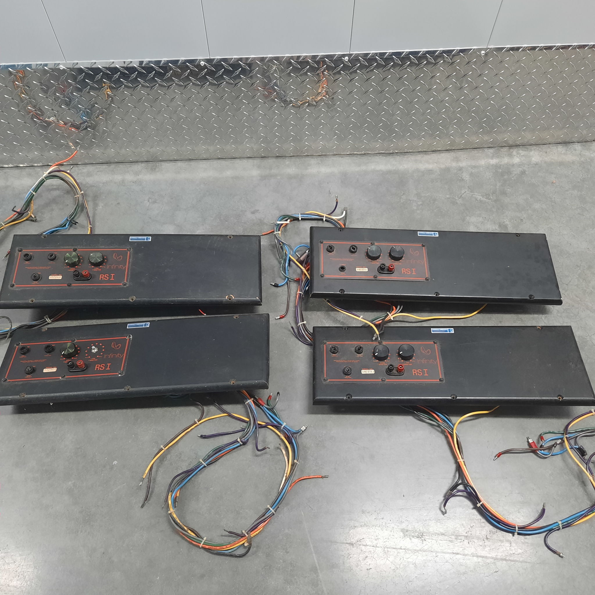 Infinity RS-1b Speaker System 12