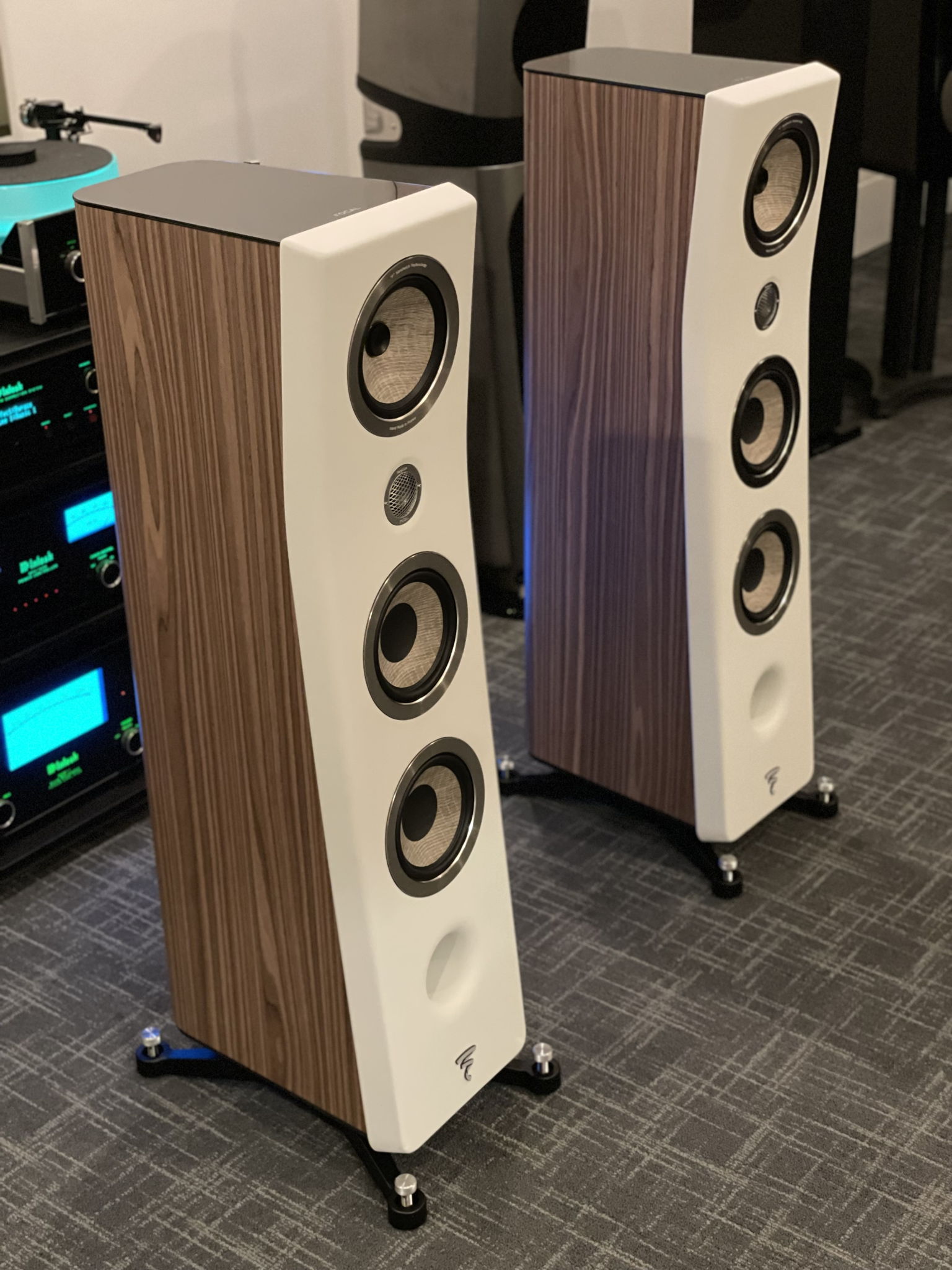 Focal Kanta N°2 -Walnut-Ivory (Pair) **Trade in** 6