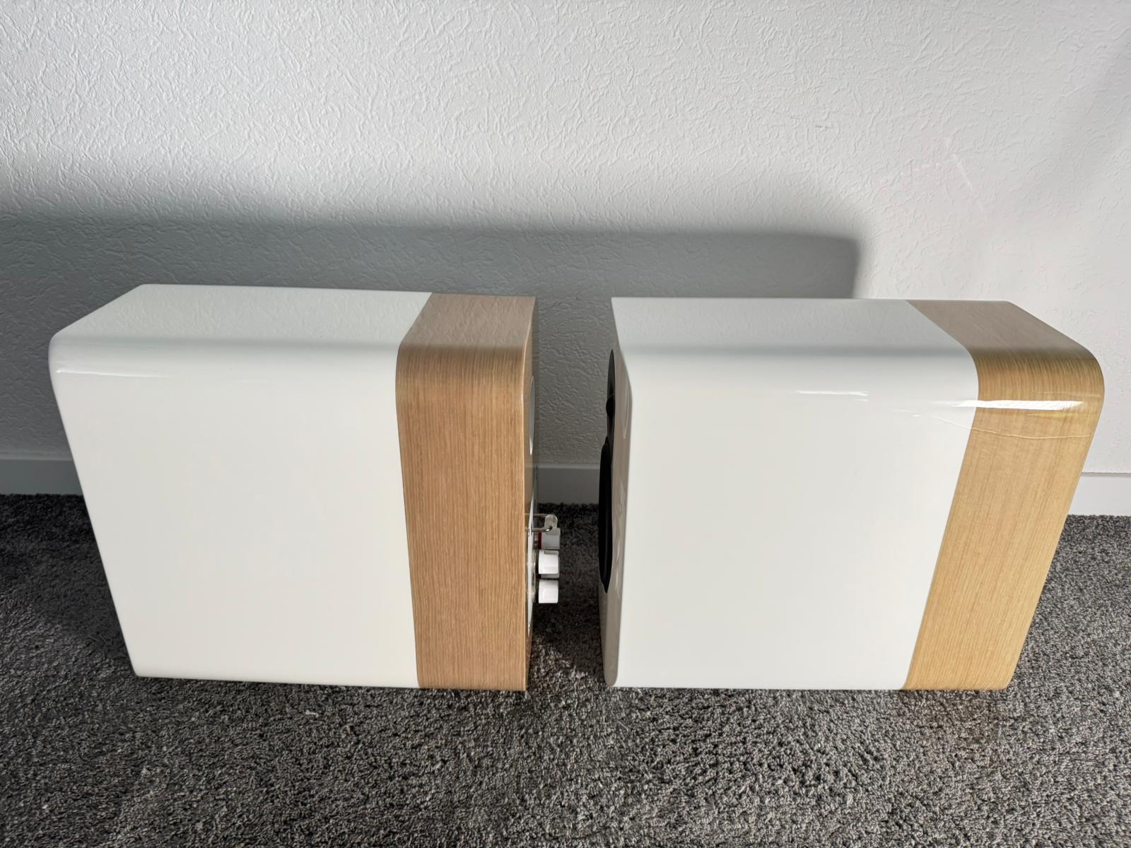 Q Acoustics Concept 300 speakers with stands 15