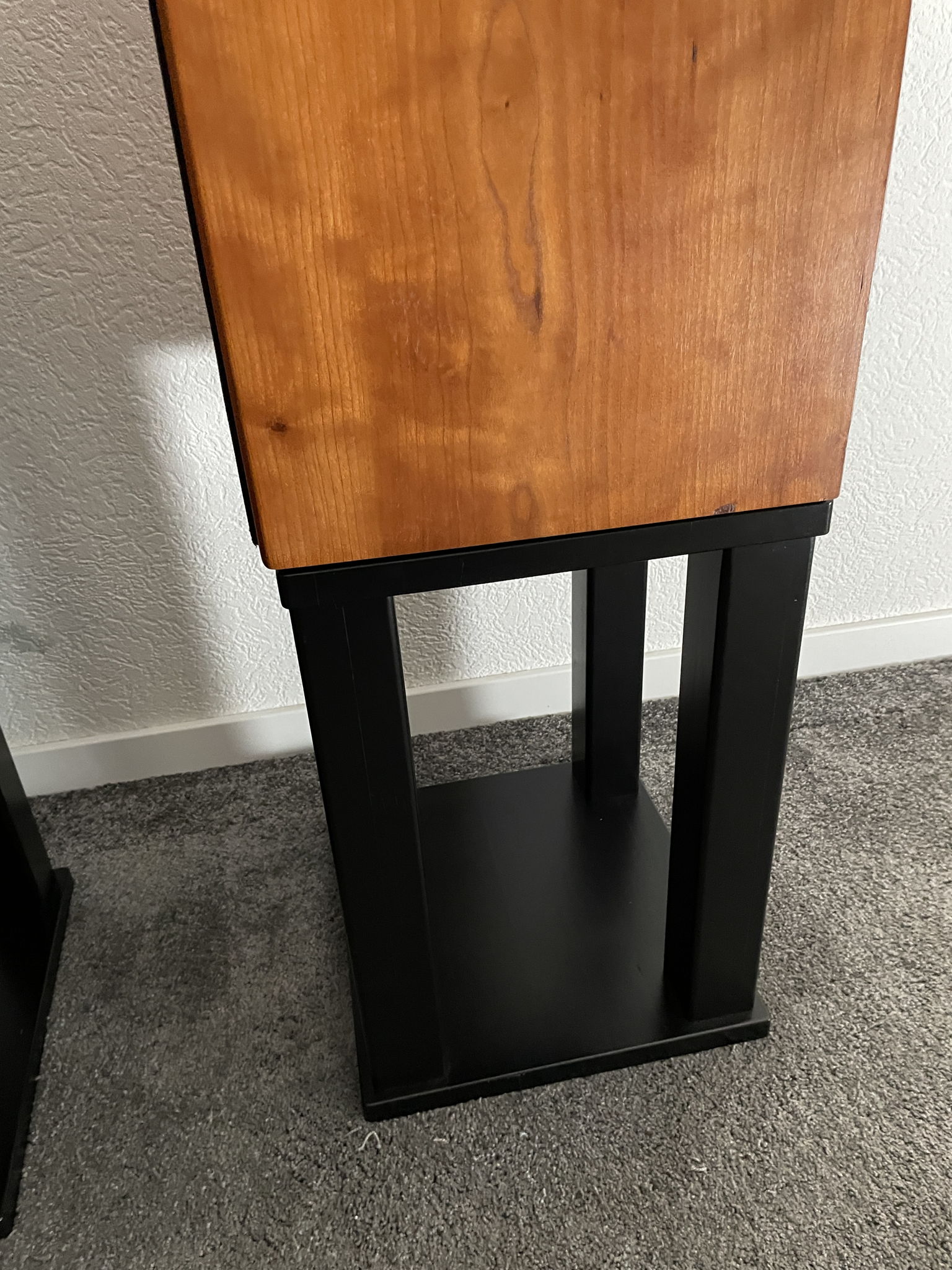 Harbeth Super HL5 speakers in cherry with stands 11