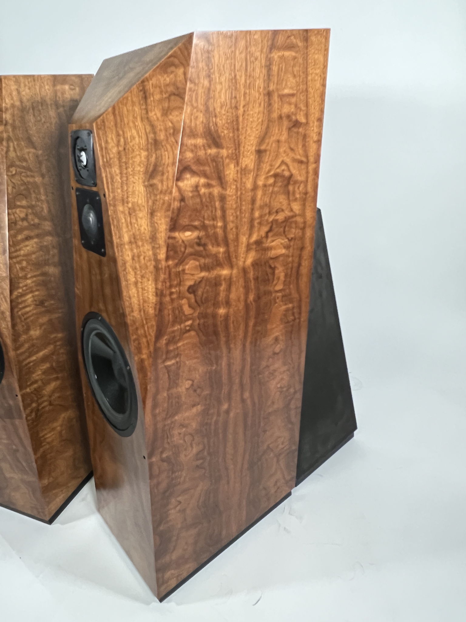 Avalon Acoustics Ascent mkII 10