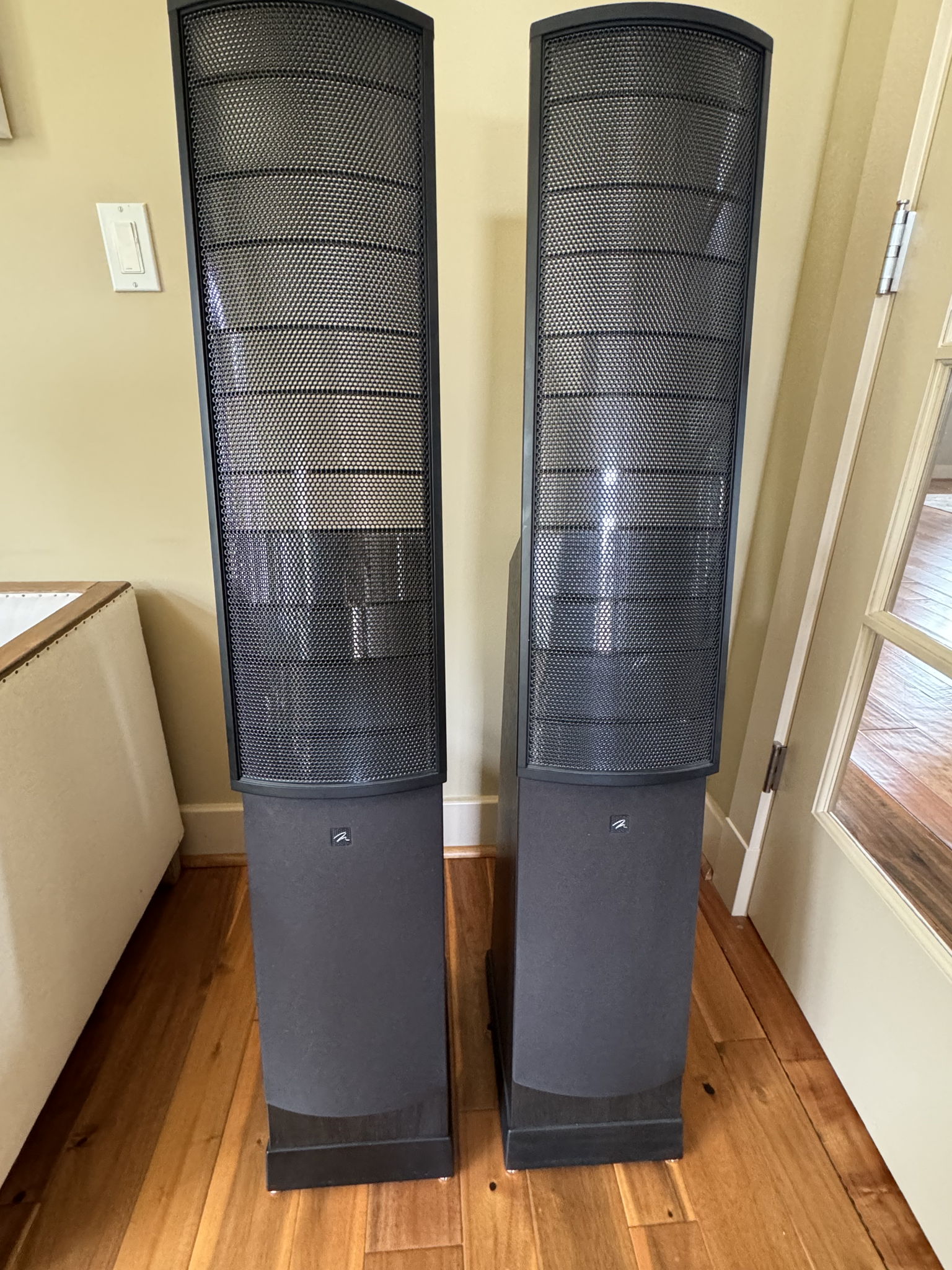 Martin Logan Source