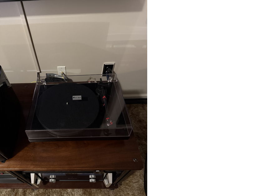 Pro-Ject Debut EVO 2 with Pick it MM EVO cartridge