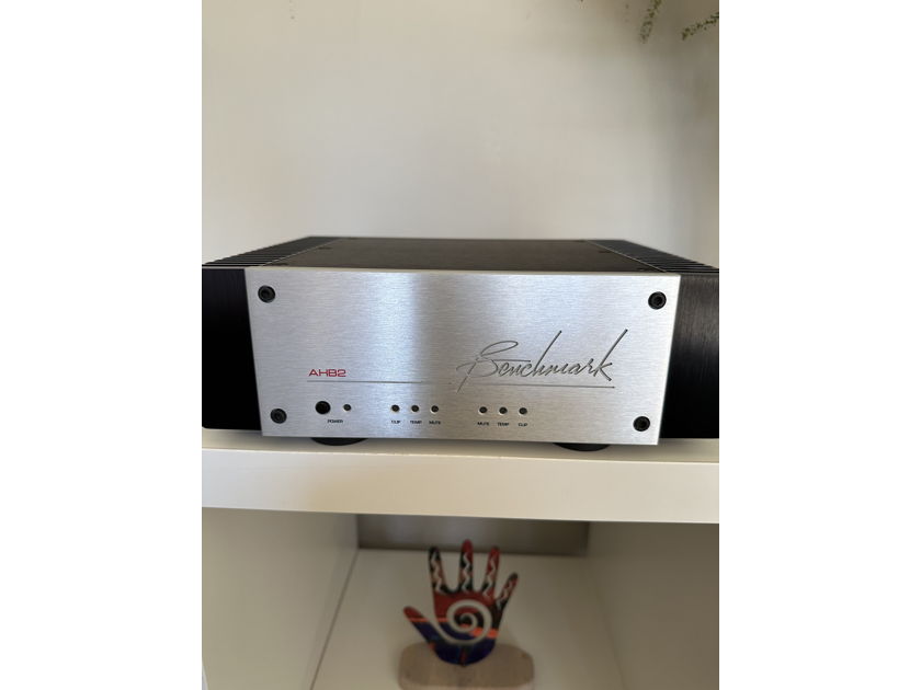 Benchmark AHB2 Silver Faceplate in PERFECT Condition. Free Shipping and no PayPal Fee