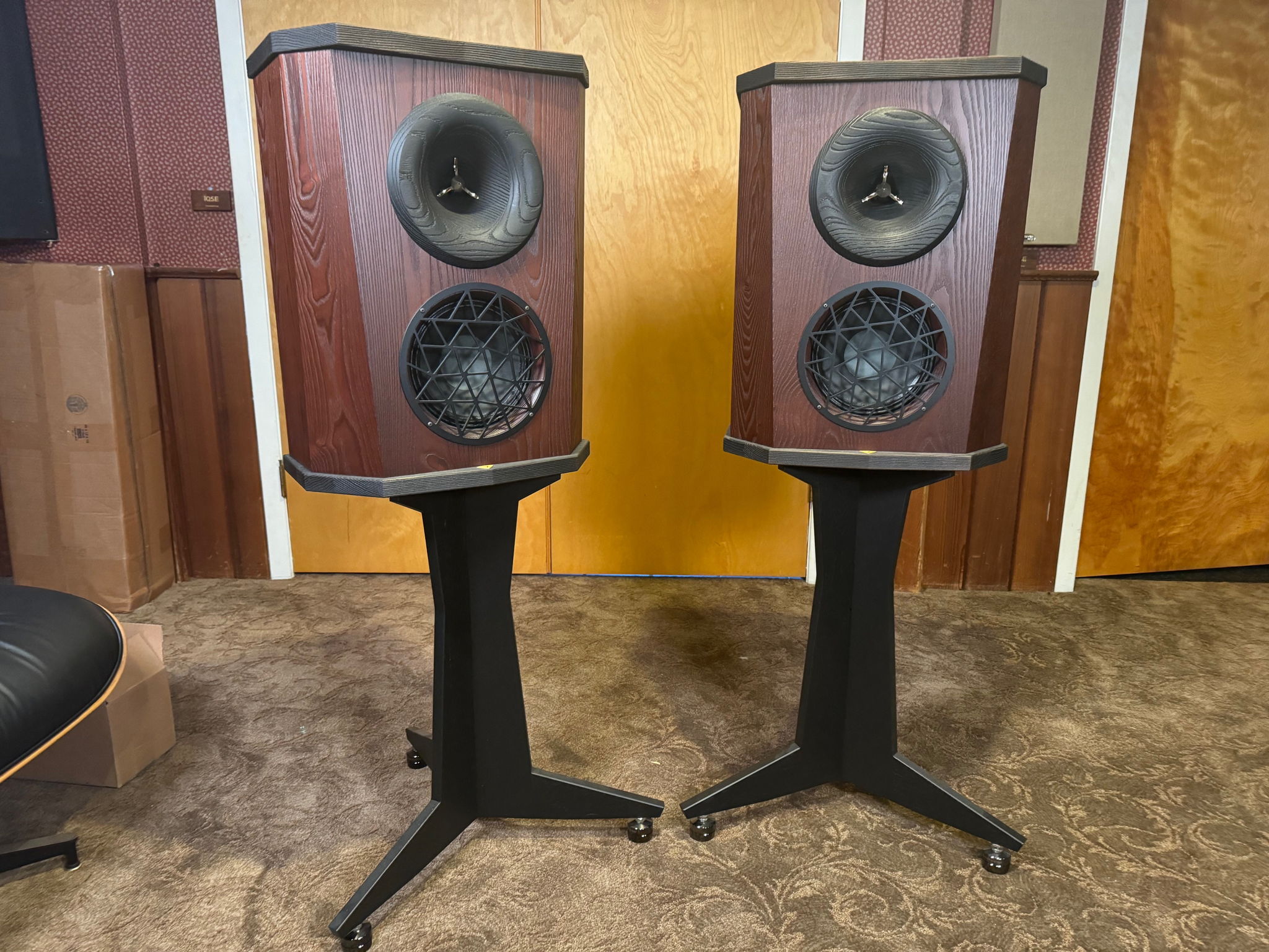 Fleetwood Sound DeVille SQ + Stands + Grills