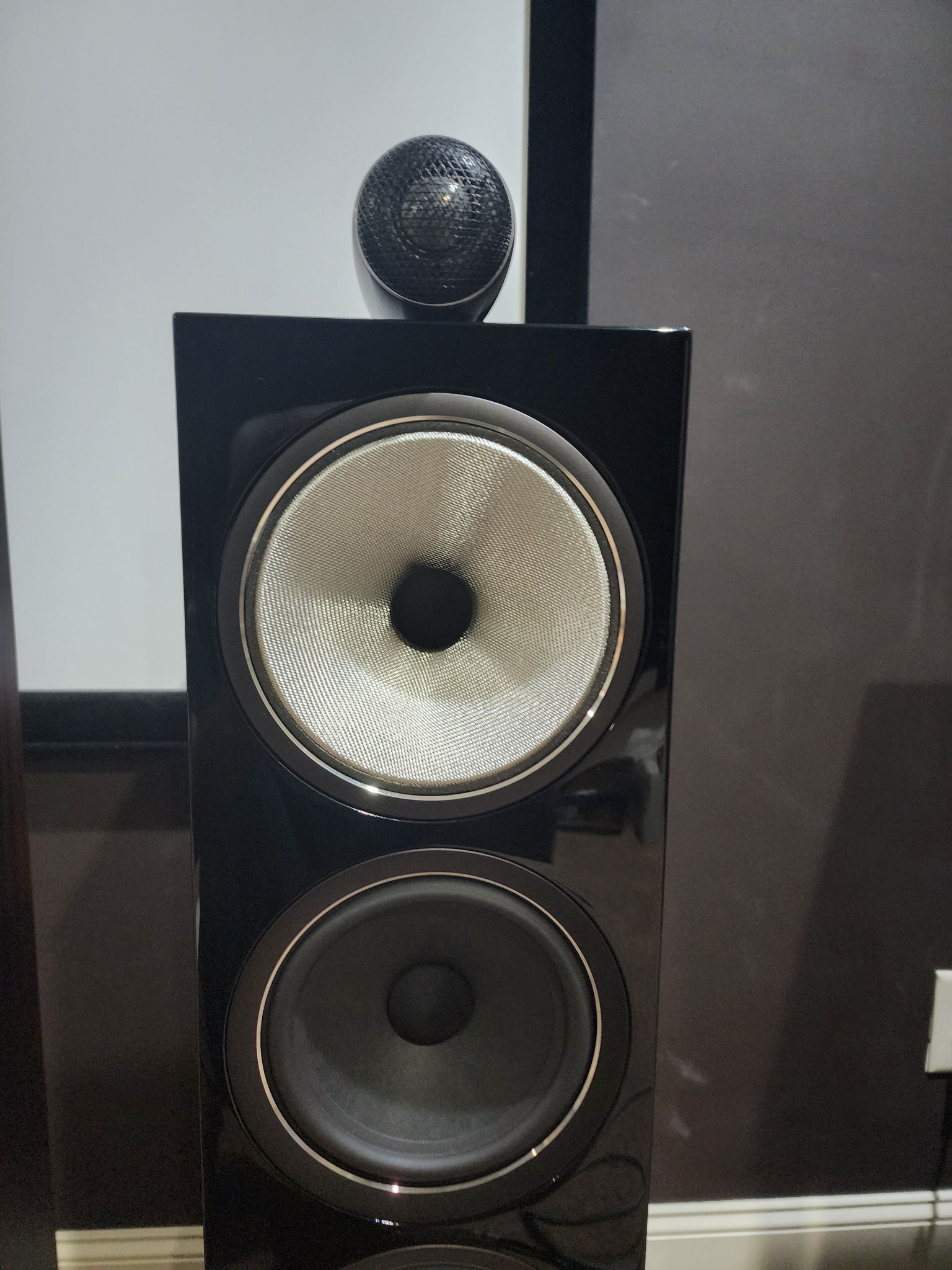 B&W (Bowers & Wilkins) 702 S2 4