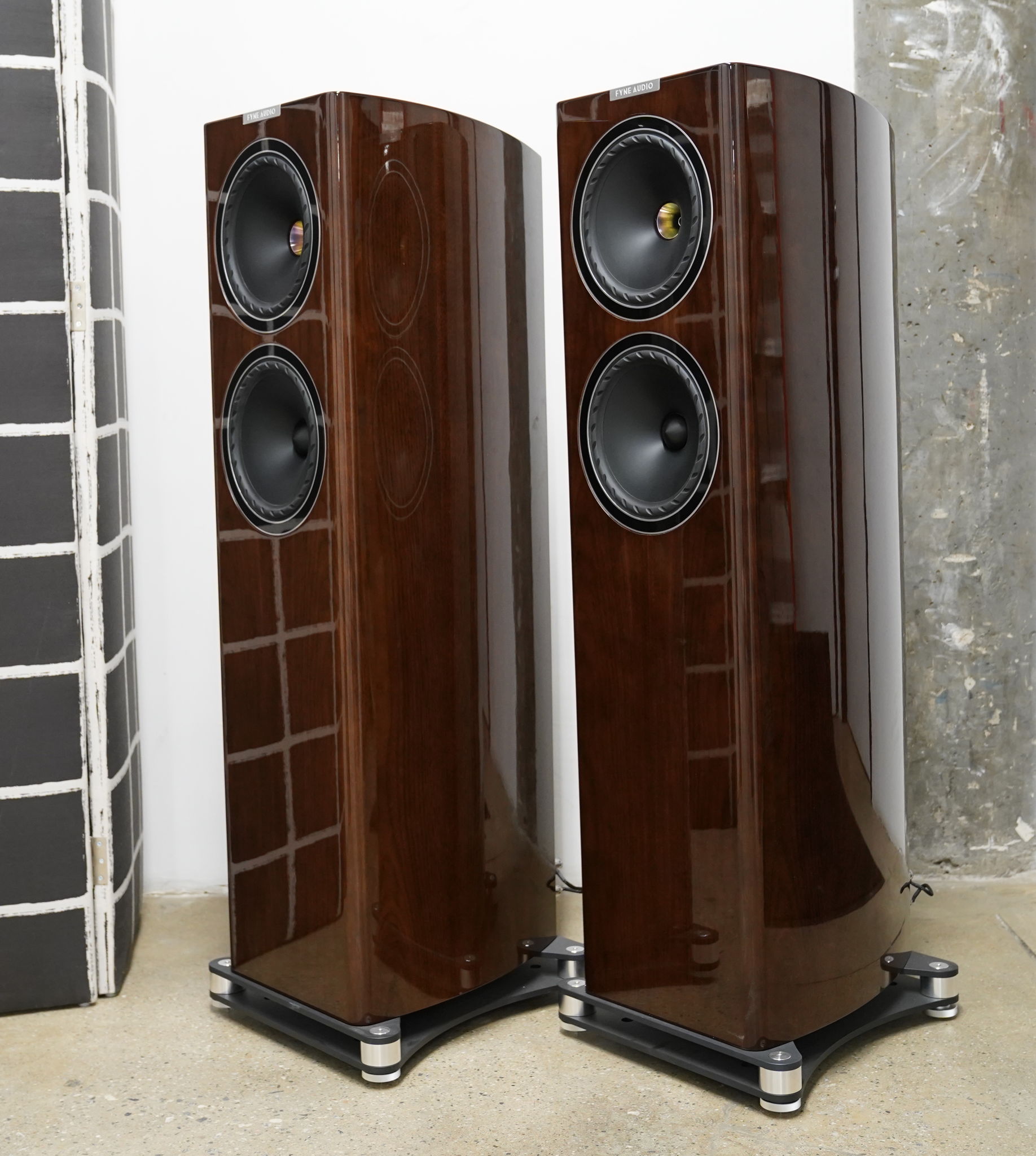 Fyne Audio F702 Floorstanding Loudspeakers... For Sale | Audiogon