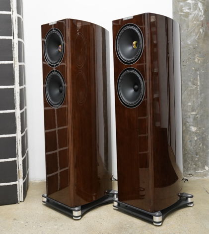 Fyne Audio F702 Floorstanding Loudspeakers in Walnut - ...