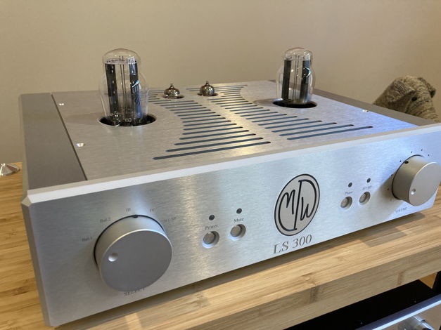 ModWright Instruments LS300 Mint Condition Tube Preamp,...