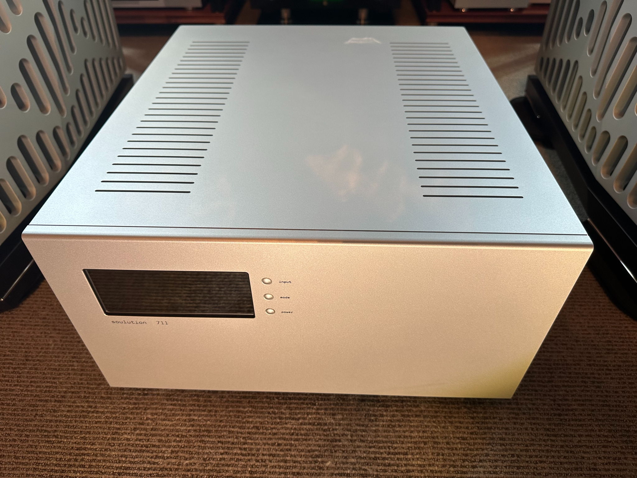 Soulution 711 Stereo Amplifier
