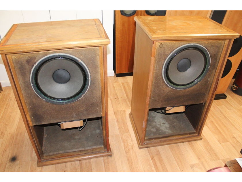 A Pair : Tannoy Windsor Cabinet with Monitor Gold 15" in Excellent Condition
