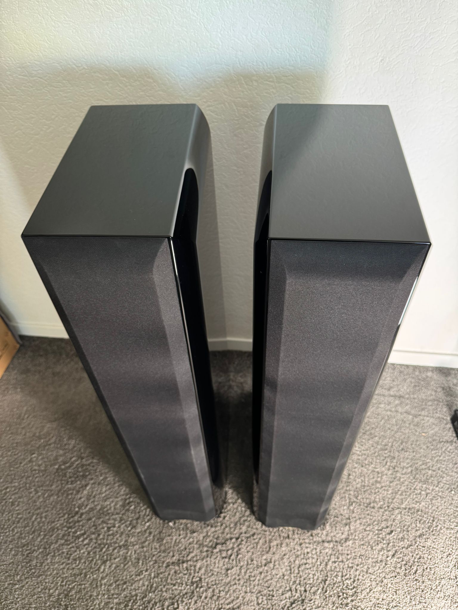 Quadral Aurum Orkan active speakers in black 8
