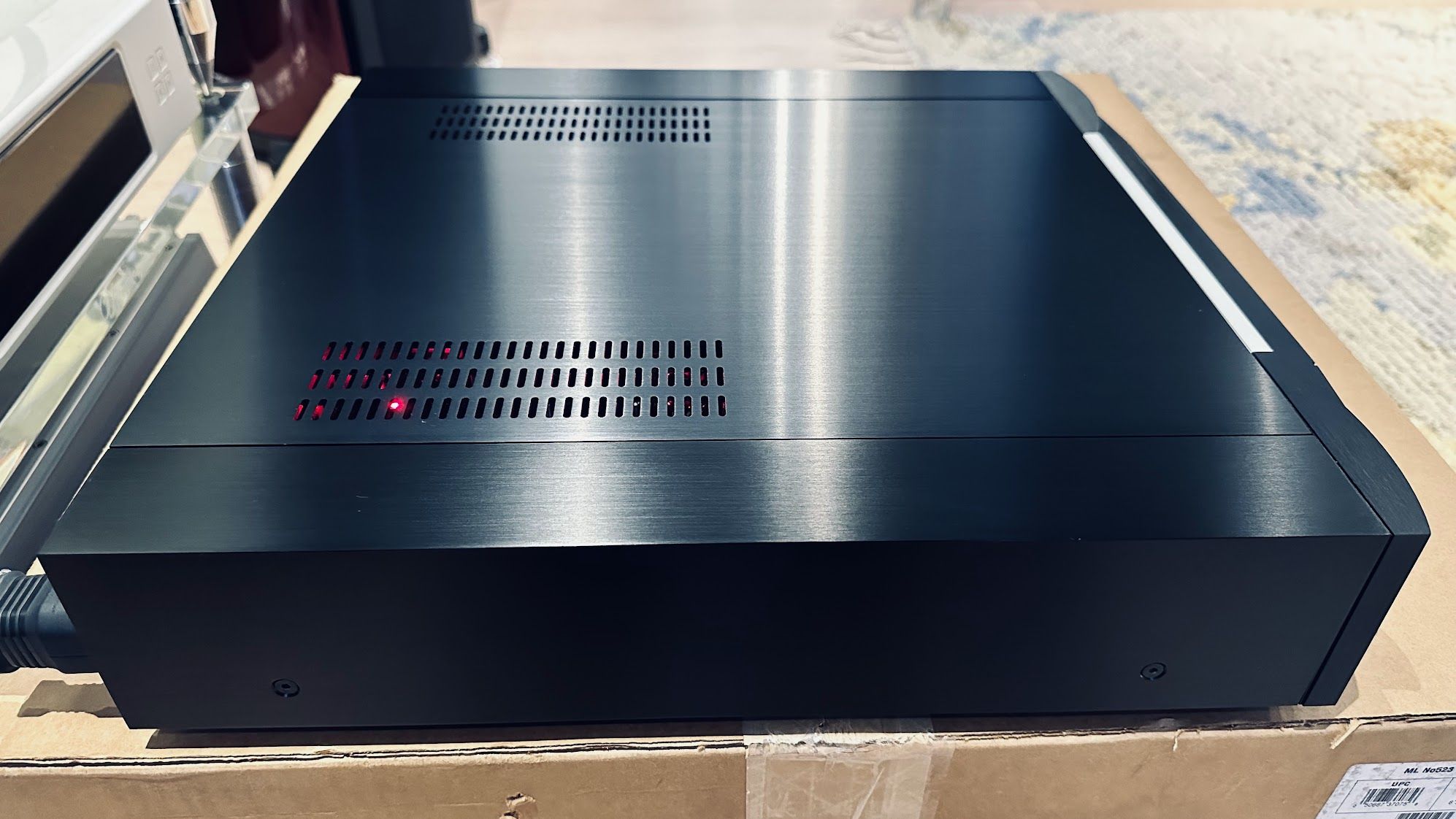 Mark Levinson No 523 Preamplifier with Phono Stage MINT 7